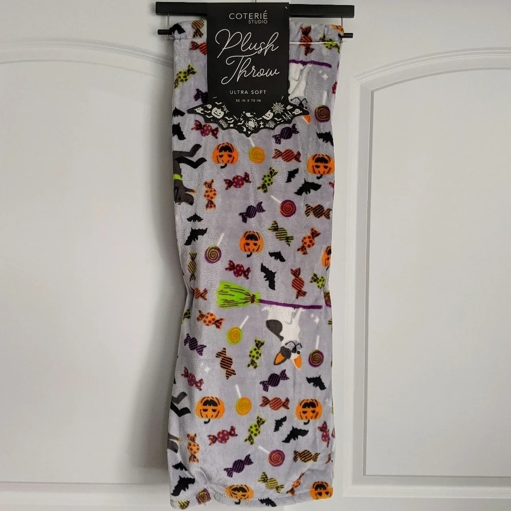 Boston Terrier Frenchie Labrador Halloween Plush Throw Blanket 50